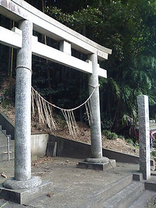 鳥居画像率多いな 鳥居画像率多いな
