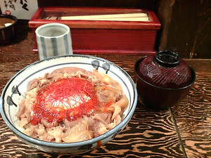 上野の「牛の力」にて。 上野の「牛の力」にて。