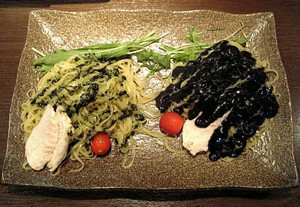 黒船 黒ごまとバジルの冷やし麺 黒船 黒ごまとバジルの冷やし麺