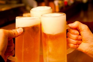 酒。 酒。