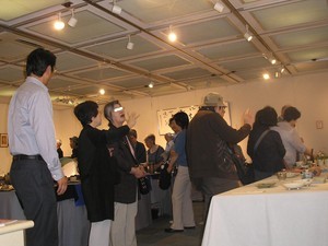 私の展示を見てる人…? 私の展示を見てる人…?
