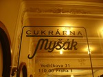 チェコのセレブが通った伝説の喫茶店ミ チェコのセレブが通った伝説の喫茶店ミ