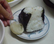 プチ小龍包がさらに小さく見える プチ小龍包がさらに小さく見える