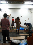 池と壁穴作品の設置風景 池と壁穴作品の設置風景