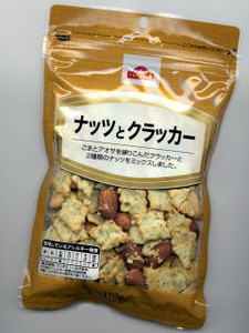 トップバリューの「ナッツとクラッカー