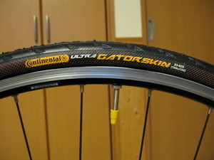 コンチネンタル ウルトラゲータースキン ありのままに生きる