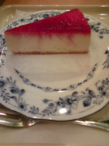 ラズベリーのレアチーズケーキ♪ ラズベリーのレアチーズケーキ♪