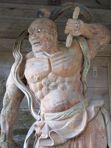 妙成寺の金剛力士