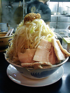 「山勝角ふじ」のラーメン + 野菜増し