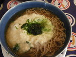 お昼ごはんの定番とろろ蕎麦